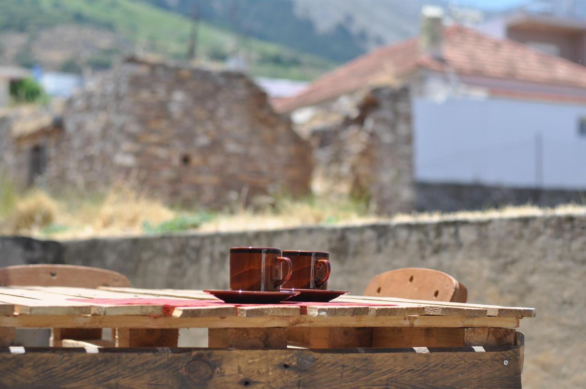 Echo Traditional House - Ηχώ Παραδοσιακό Σπίτι Embonas Exterior photo