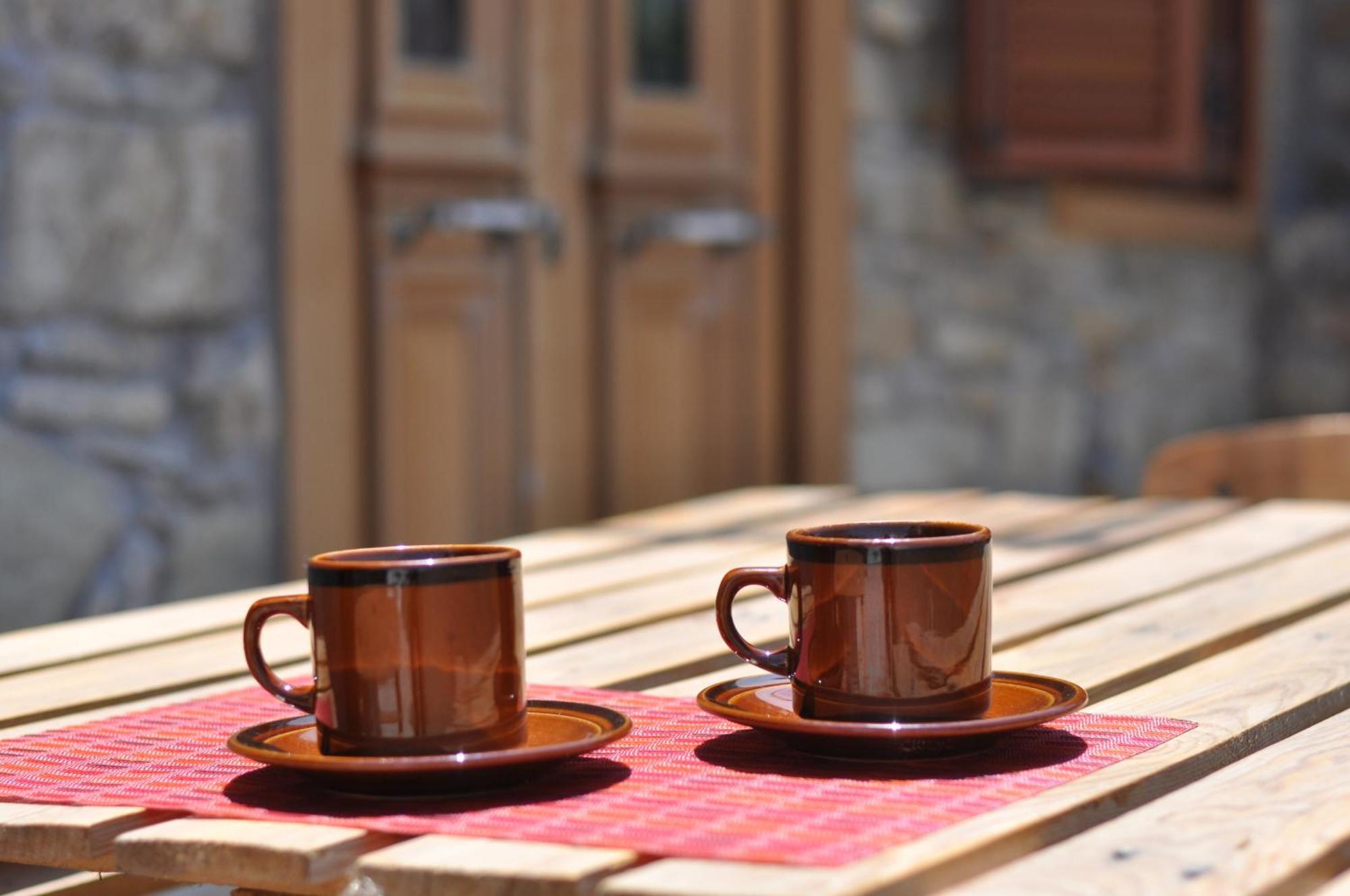 Echo Traditional House - Ηχώ Παραδοσιακό Σπίτι Embonas Exterior photo
